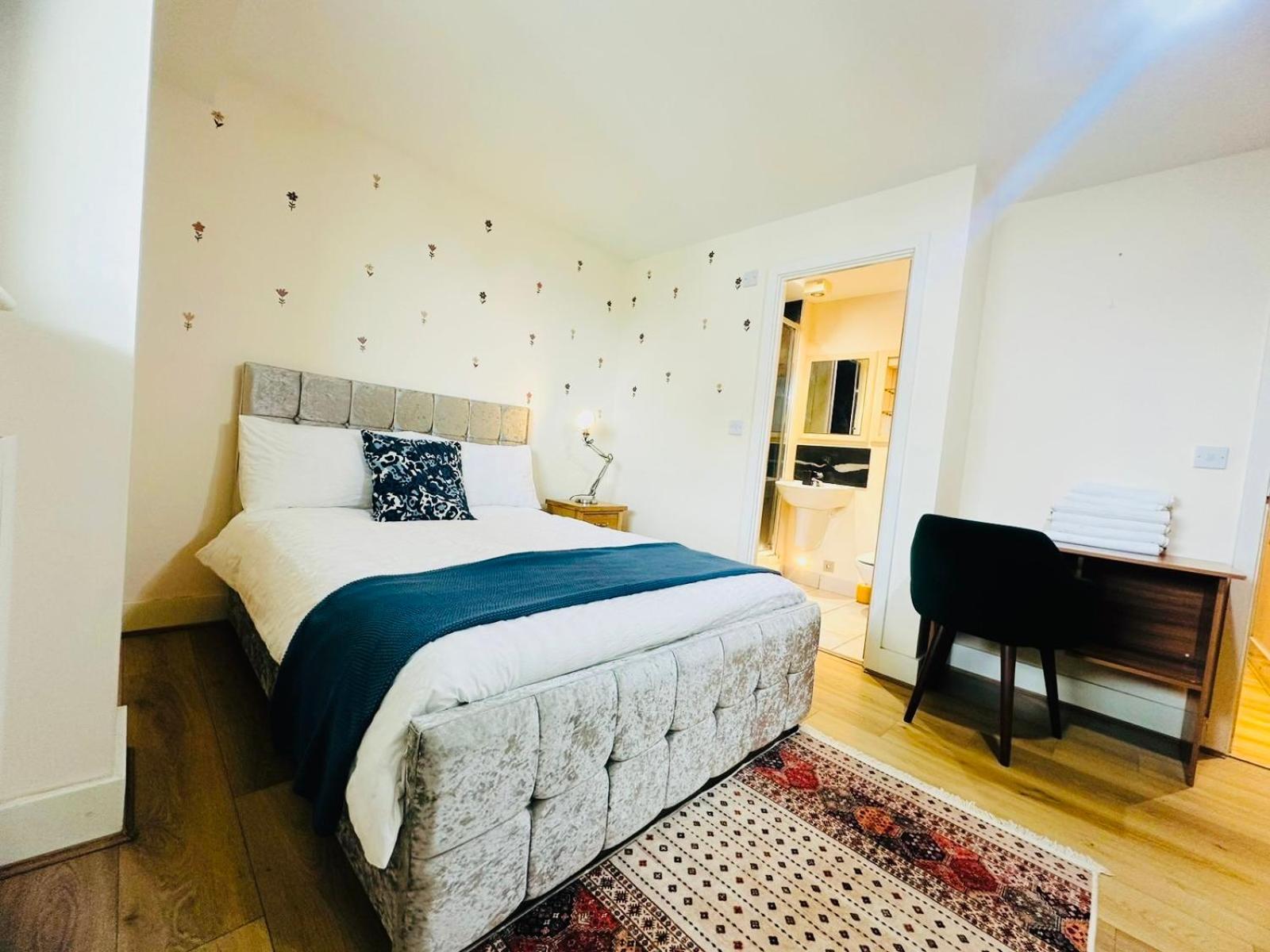 Modern 2Bed 2Bath Apartment Canary Wharf - Upto 5 Person London Exteriör bild