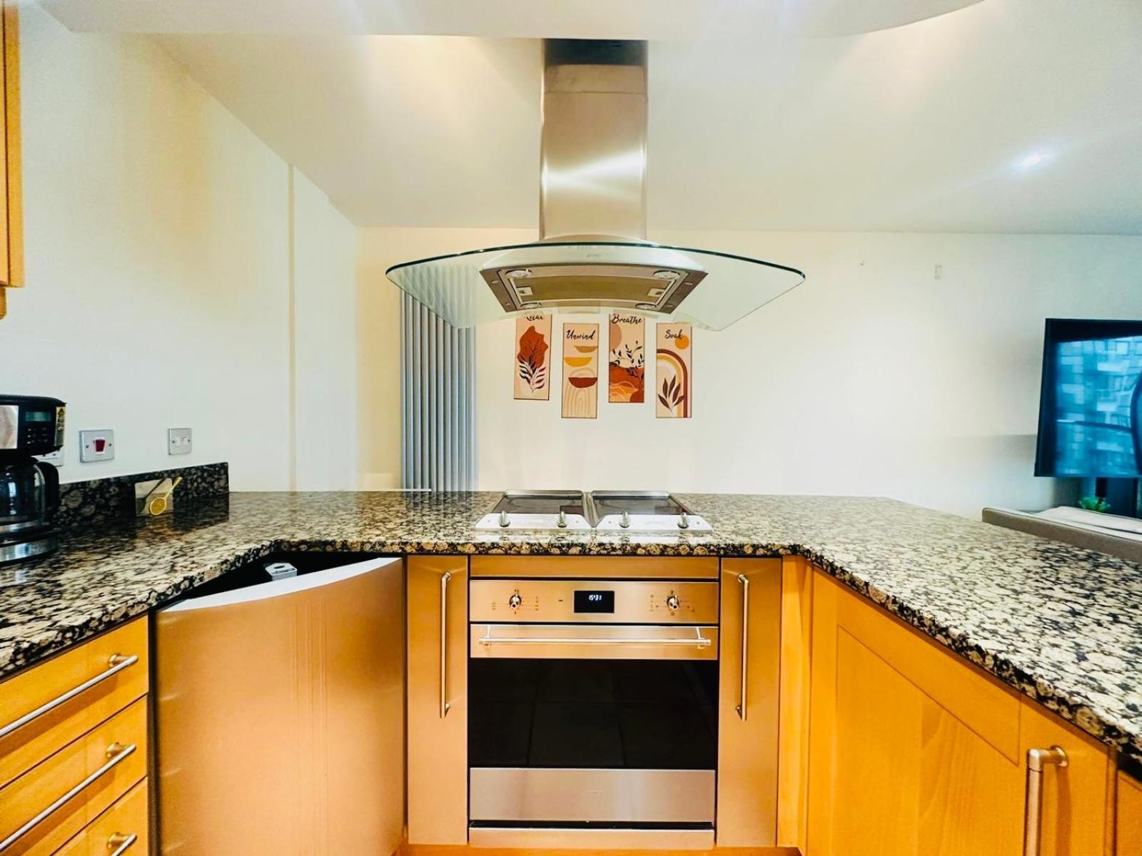 Modern 2Bed 2Bath Apartment Canary Wharf - Upto 5 Person London Exteriör bild