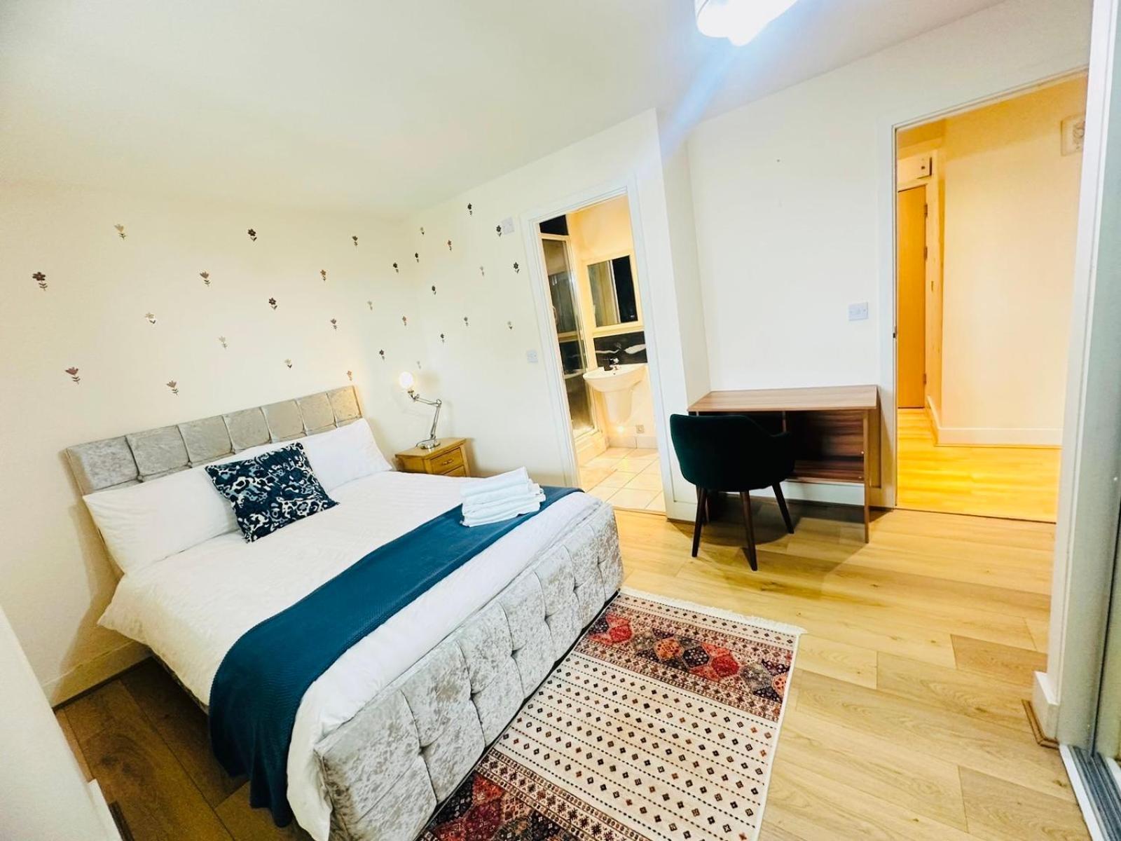 Modern 2Bed 2Bath Apartment Canary Wharf - Upto 5 Person London Exteriör bild
