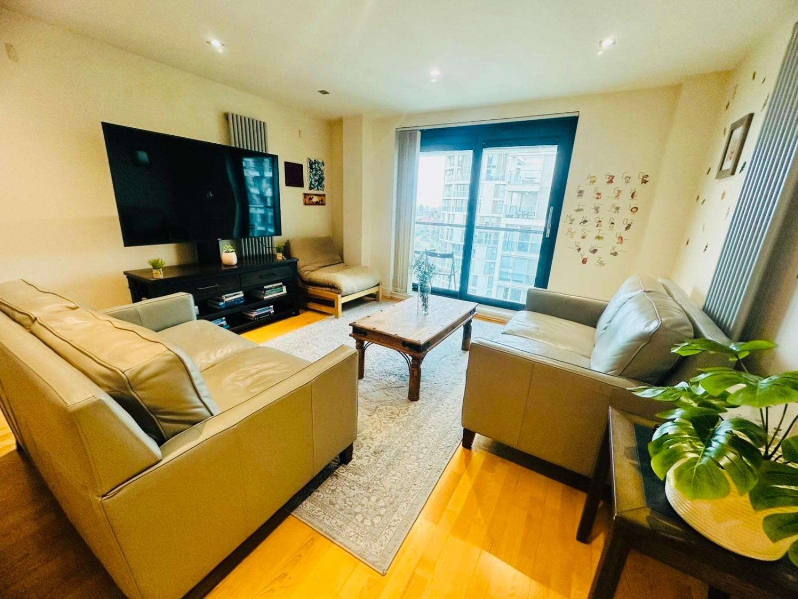 Modern 2Bed 2Bath Apartment Canary Wharf - Upto 5 Person London Exteriör bild