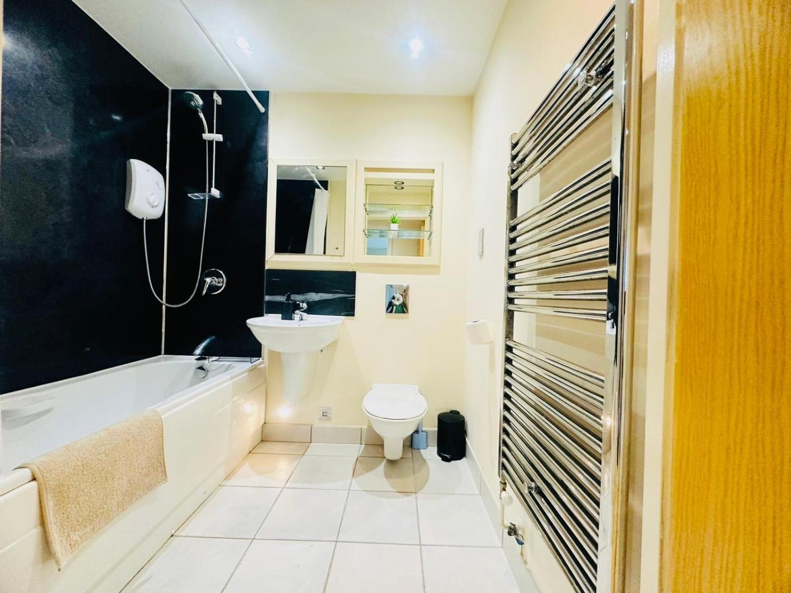 Modern 2Bed 2Bath Apartment Canary Wharf - Upto 5 Person London Exteriör bild