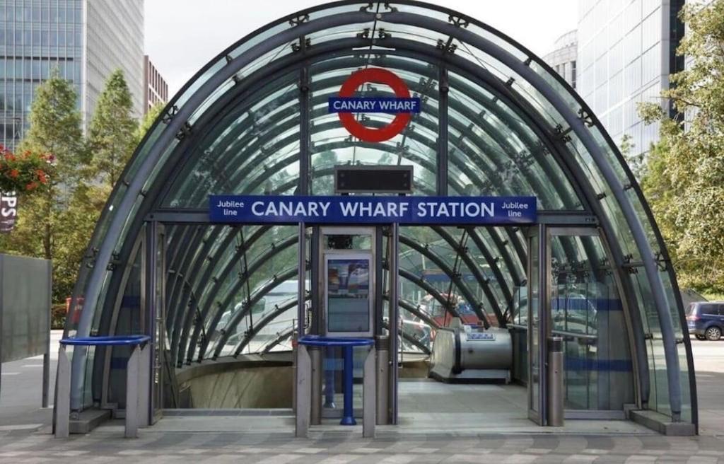 Modern 2Bed 2Bath Apartment Canary Wharf - Upto 5 Person London Exteriör bild