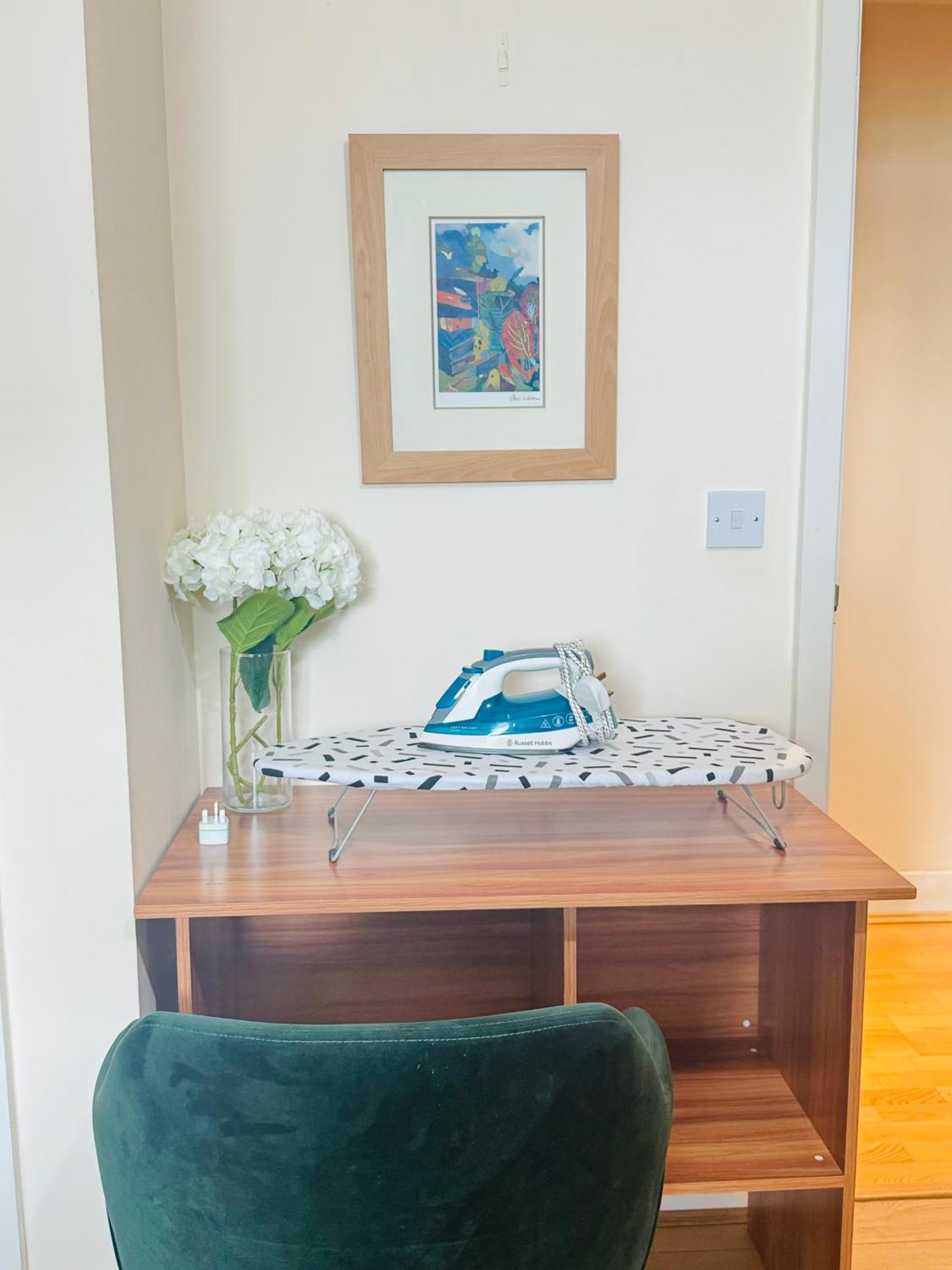 Modern 2Bed 2Bath Apartment Canary Wharf - Upto 5 Person London Exteriör bild